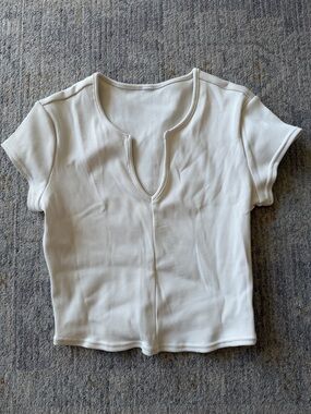 Women’s Cream Ribbed Notch-Neck Tee